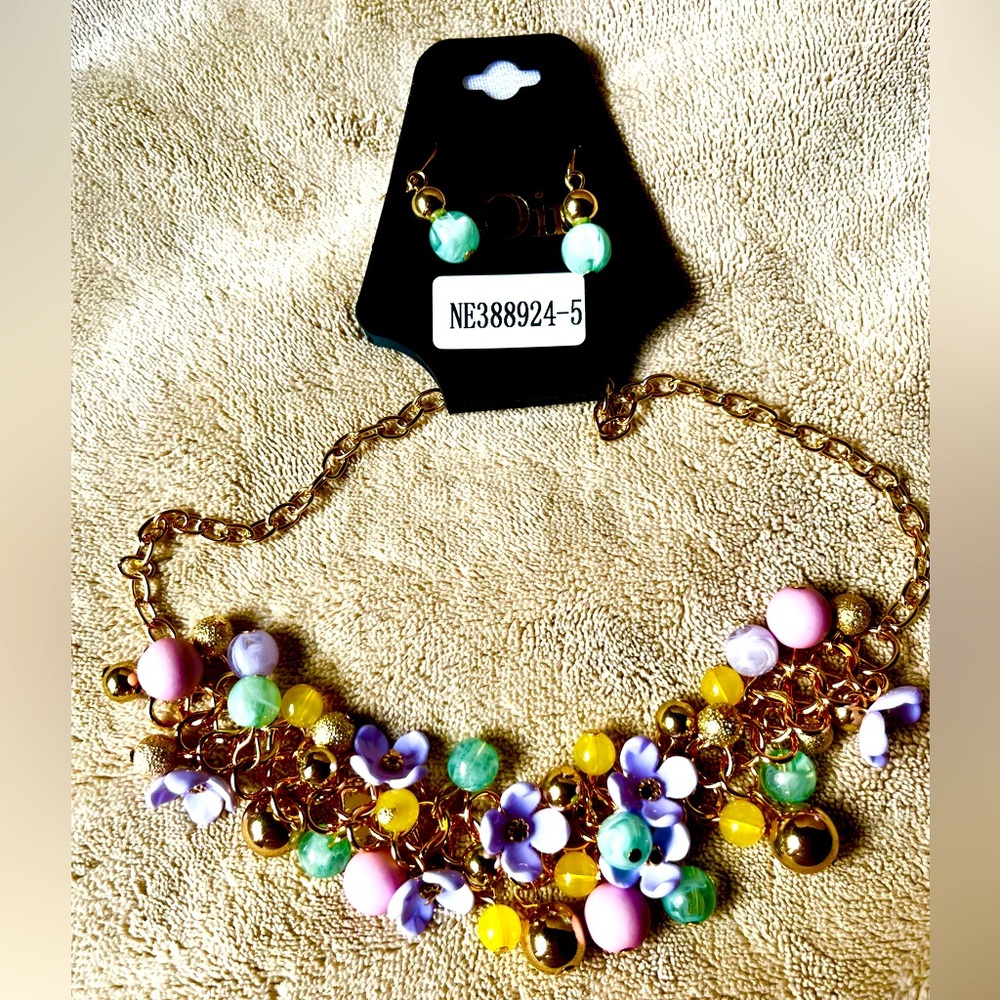 nOir Jewelry Set Necklace and Earrings